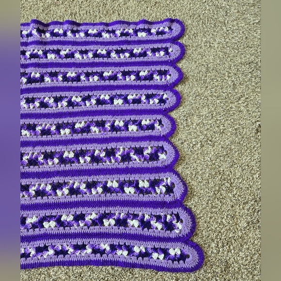 Vintage Handmade Crocheted Baby Blanket Purples-White Unisex 45 X 42 Crib Carry - Picture 4 of 9